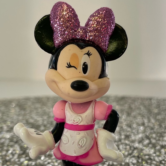 Minnie Mouse Figurine - Picture 8 of 9